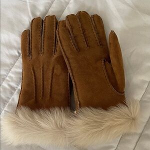 UGG Brown Suede Gloves with Cream Fur Trim